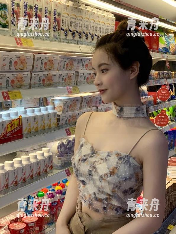 黎允熙 微密圈 - 高清油亮写真合集:跟随黎允熙,一起感受她的魅力之旅.txt